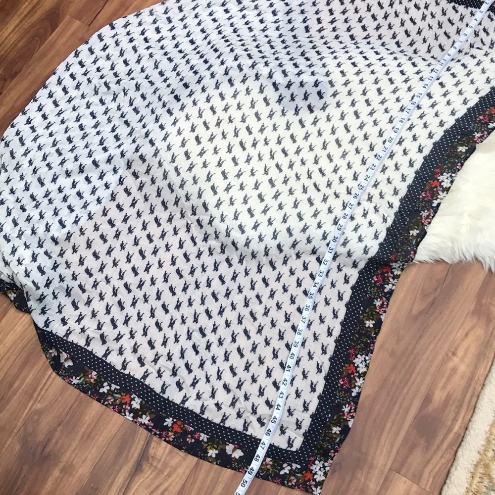 Patterned scarf - Picture 7 of 8
